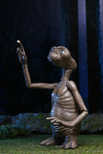 Load image into Gallery viewer, INSTOCK ET 40TH ANNIVERSARY E.T. NECA ULTIMATES 7IN ACTION FIGURE